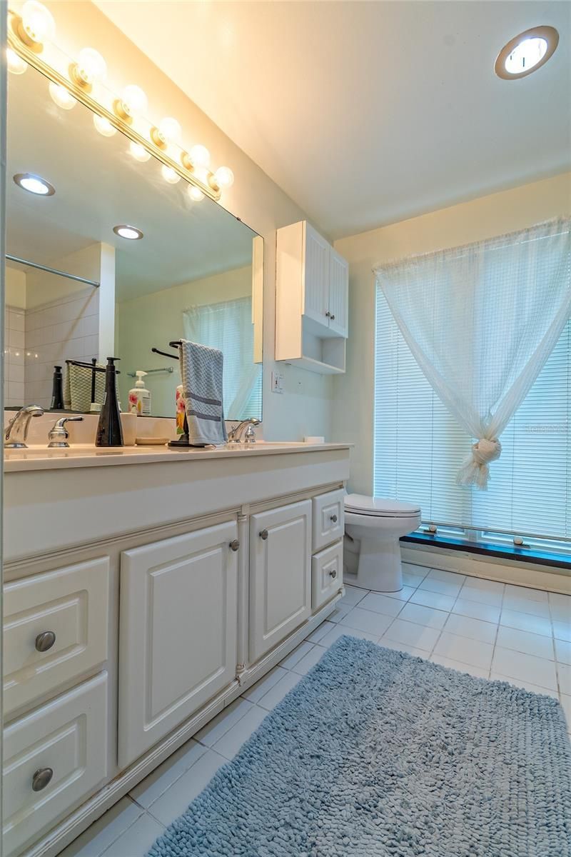 2425 Lake Sue Drive , Orlando, FL 32803 Photo