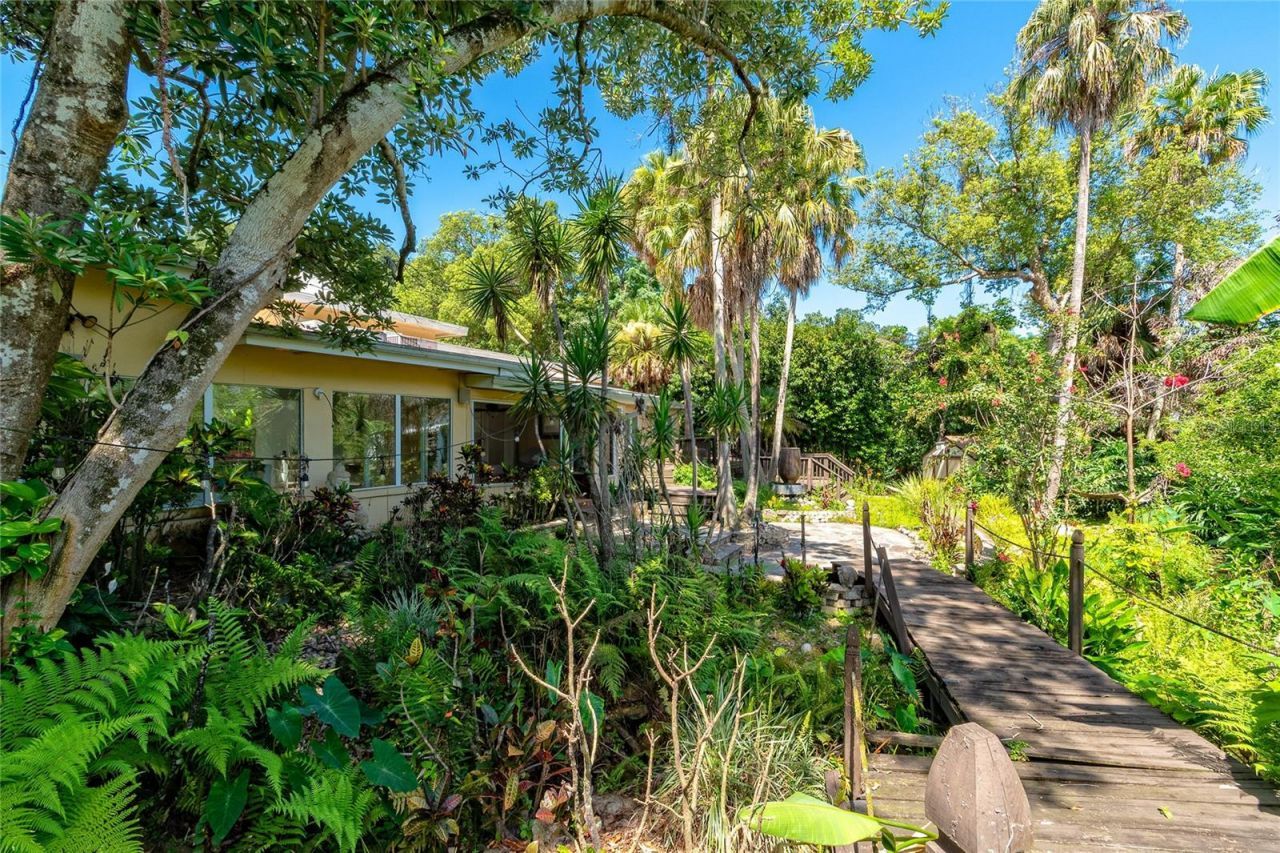 2425 Lake Sue Drive , Orlando, FL 32803 Photo