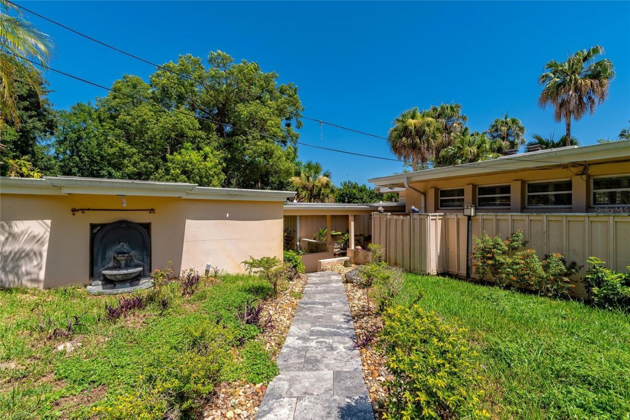 2425 Lake Sue Drive , Orlando, FL 32803 Photo