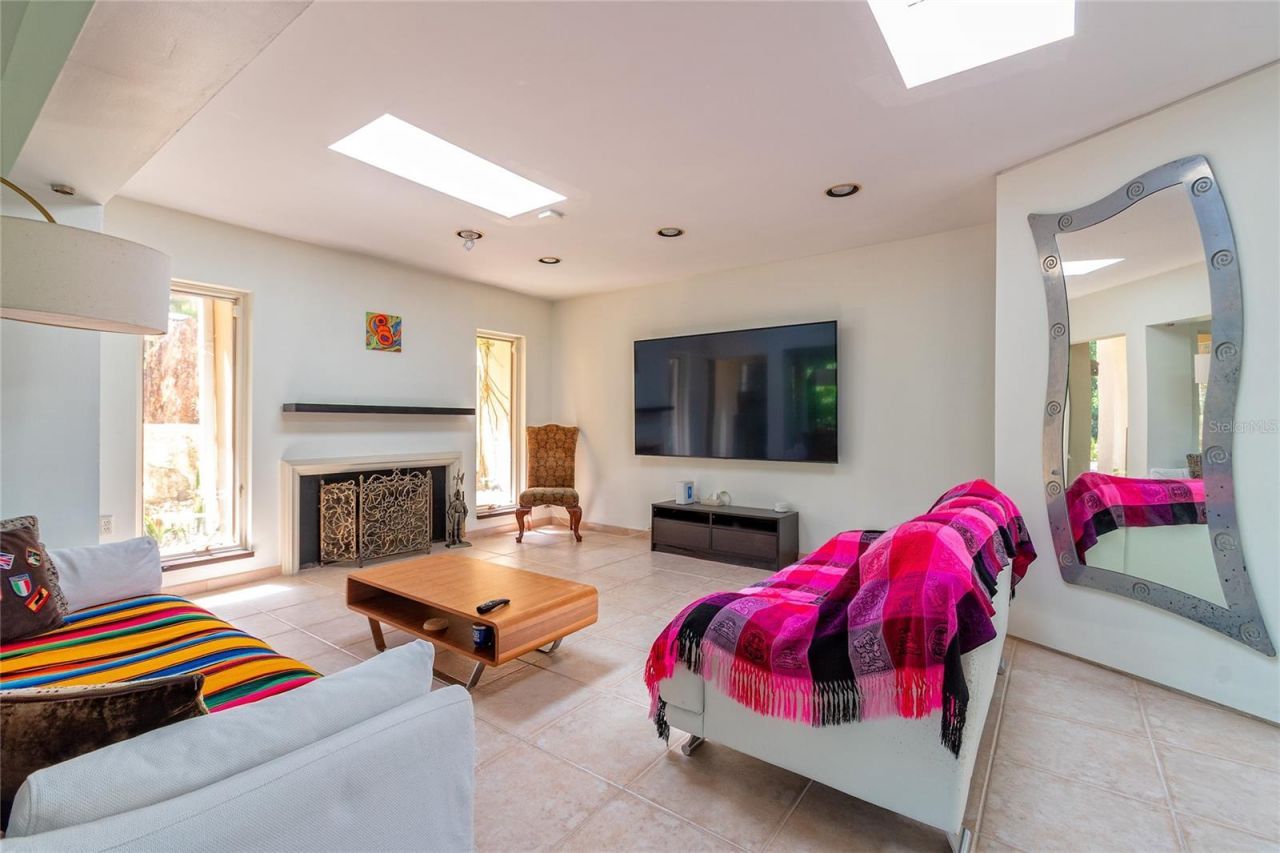 2425 Lake Sue Drive , Orlando, FL 32803 Photo