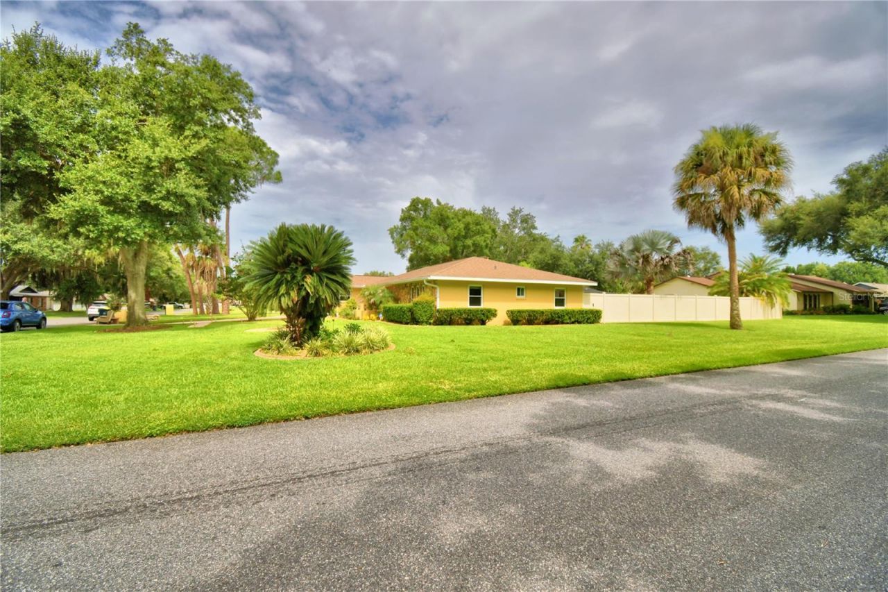 902 Crestview Drive, Auburndale, FL 33823 Photo