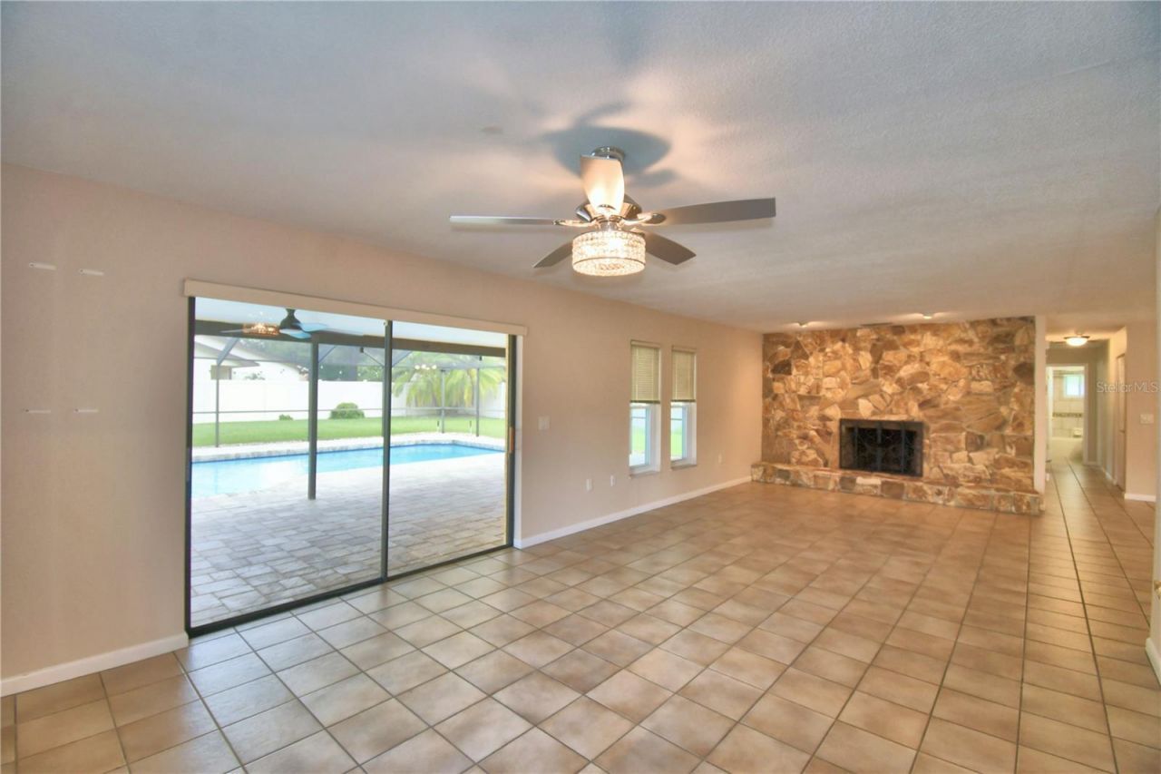 902 Crestview Drive, Auburndale, FL 33823 Photo