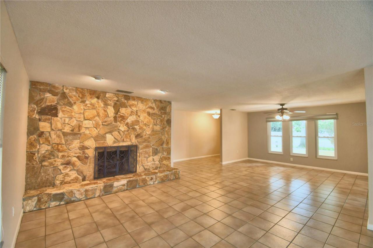 902 Crestview Drive, Auburndale, FL 33823 Photo