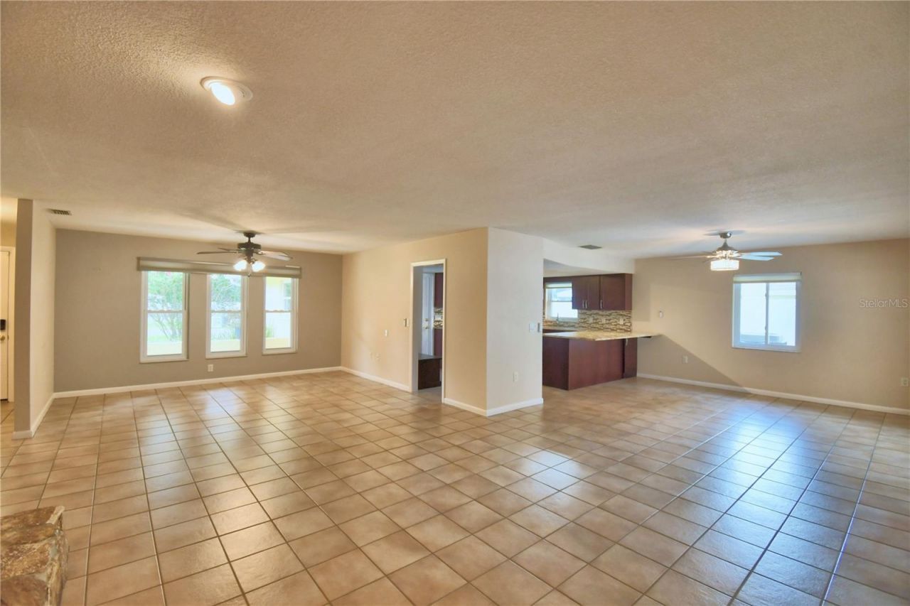 902 Crestview Drive, Auburndale, FL 33823 Photo