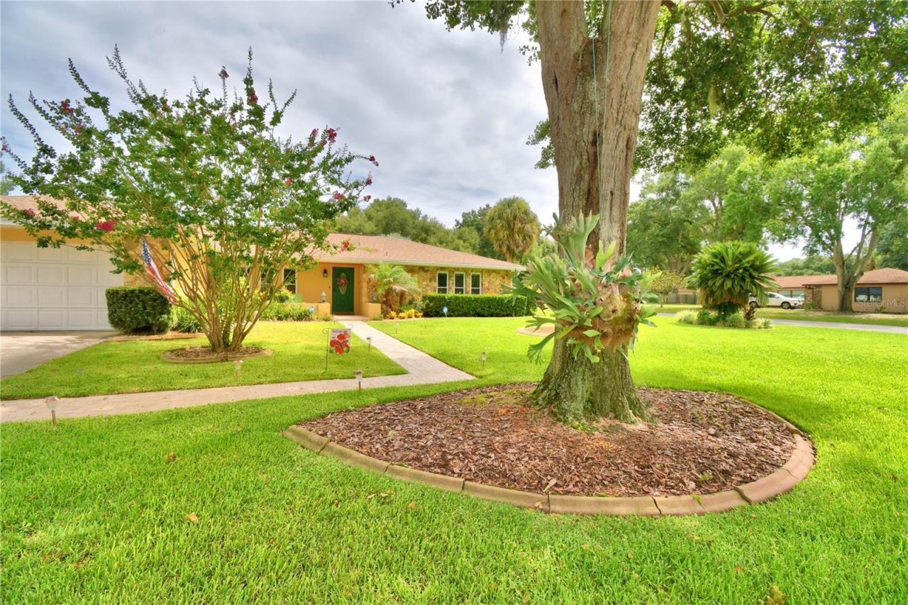 902 Crestview Drive, Auburndale, FL 33823 Photo