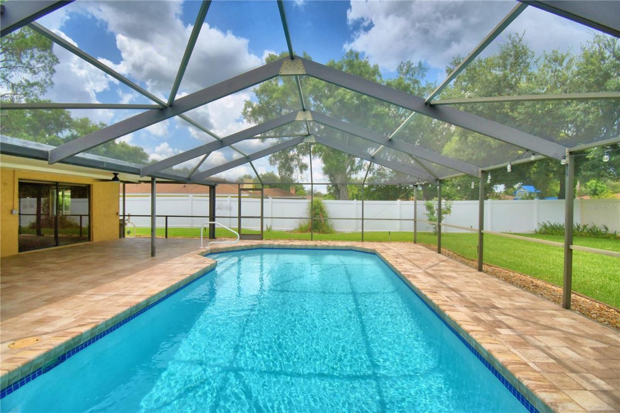 902 Crestview Drive, Auburndale, FL 33823 Photo
