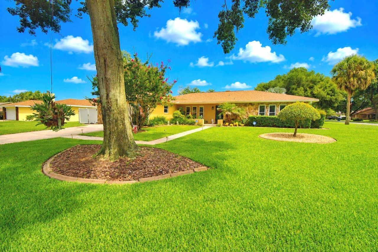 902 Crestview Drive, Auburndale, FL 33823 Photo