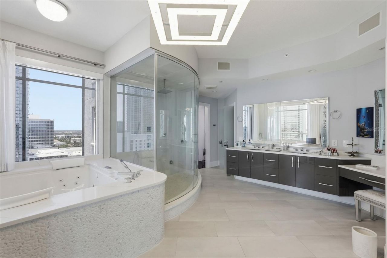 100 Beach Drive Ne, Unit 1900, Saint Petersburg, FL 33701 Photo