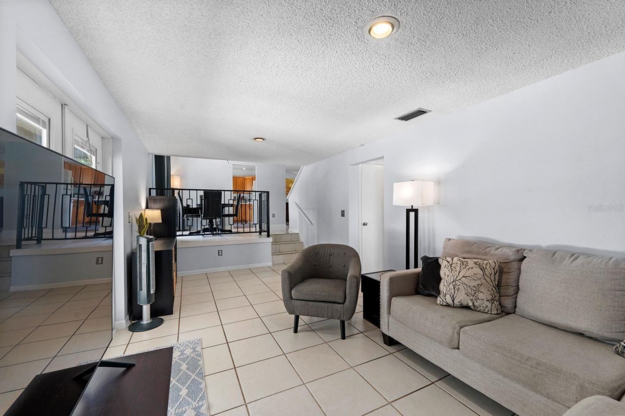 709 Caliente Drive, Brandon, FL 33511 Photo