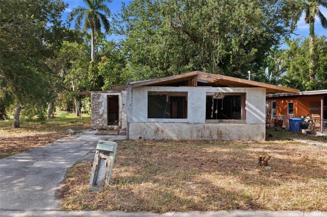 202 12th Avenue E, Bradenton, FL 34208 Photo