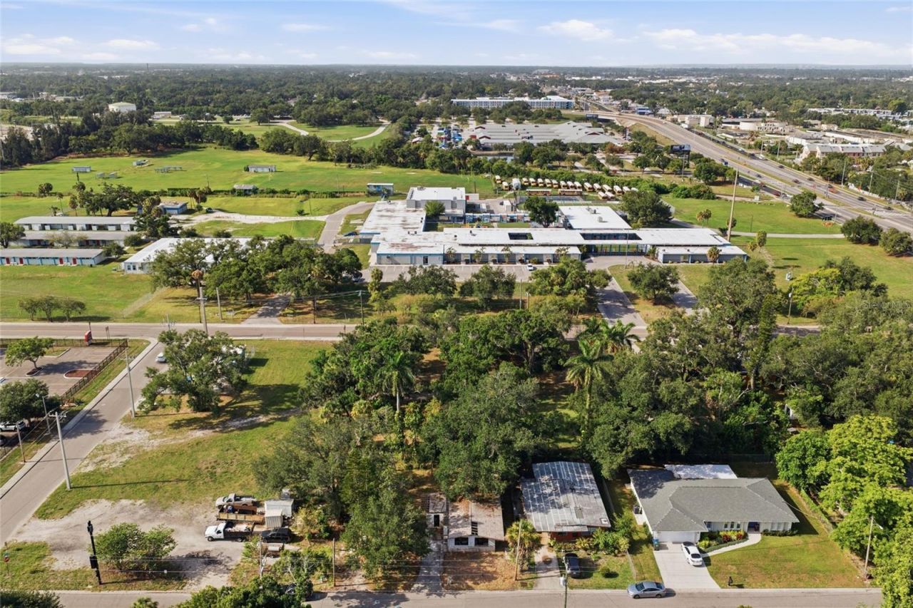 202 12th Avenue E, Bradenton, FL 34208 Photo