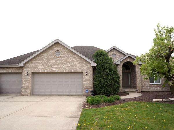 8566 Huckins Drive , Frankfort, IL 60423