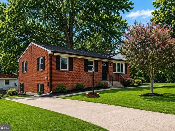 8901 TOWNSEND LANE, CLINTON, MD 20735