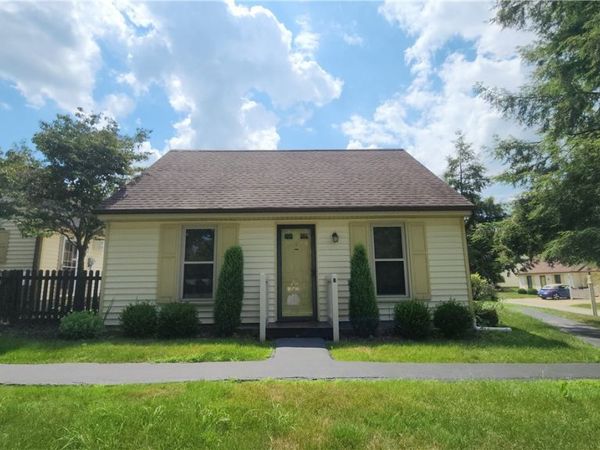 46103 New England Square, Unit B, New Waterford, OH 44445