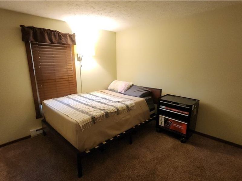 46103 New England Square, Unit B, New Waterford, OH 44445 Photo 11