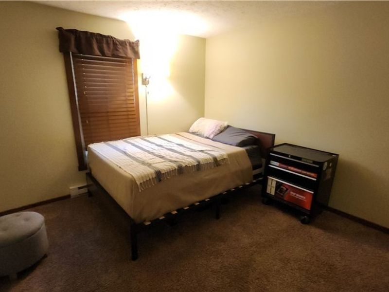 46103 New England Square, Unit B, New Waterford, OH 44445 Photo 13