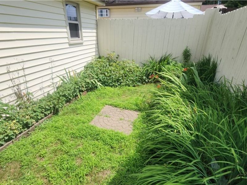 46103 New England Square, Unit B, New Waterford, OH 44445 Photo 19