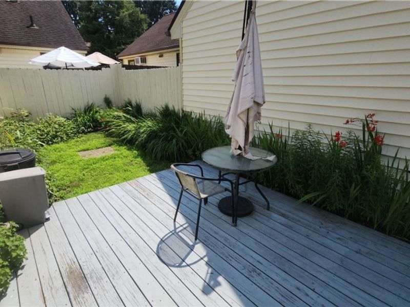 46103 New England Square, Unit B, New Waterford, OH 44445 Photo 3