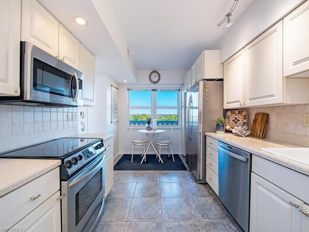 5501 Heron Point Dr, Unit 503, Naples, FL 34108 Photo