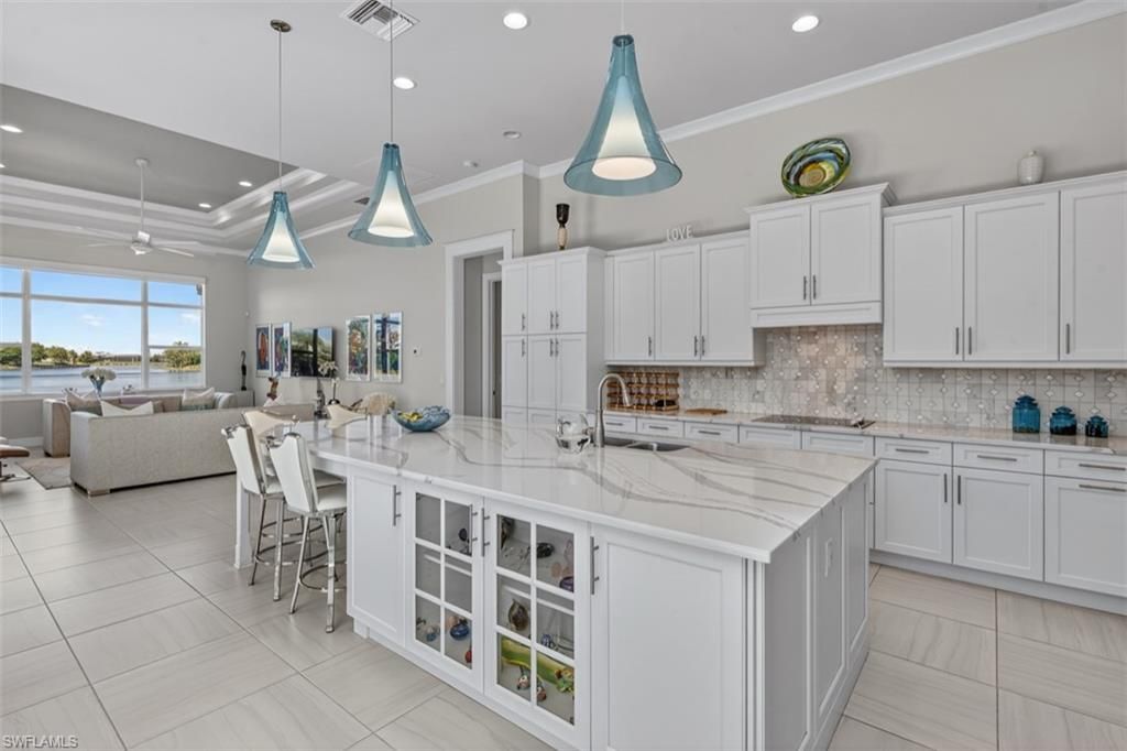 6387 Warwick Ave, Naples, FL 34113 Photo