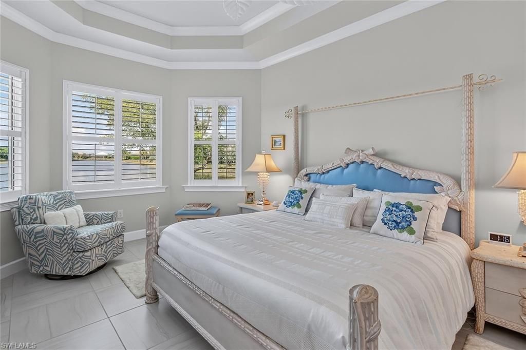 6387 Warwick Ave, Naples, FL 34113 Photo