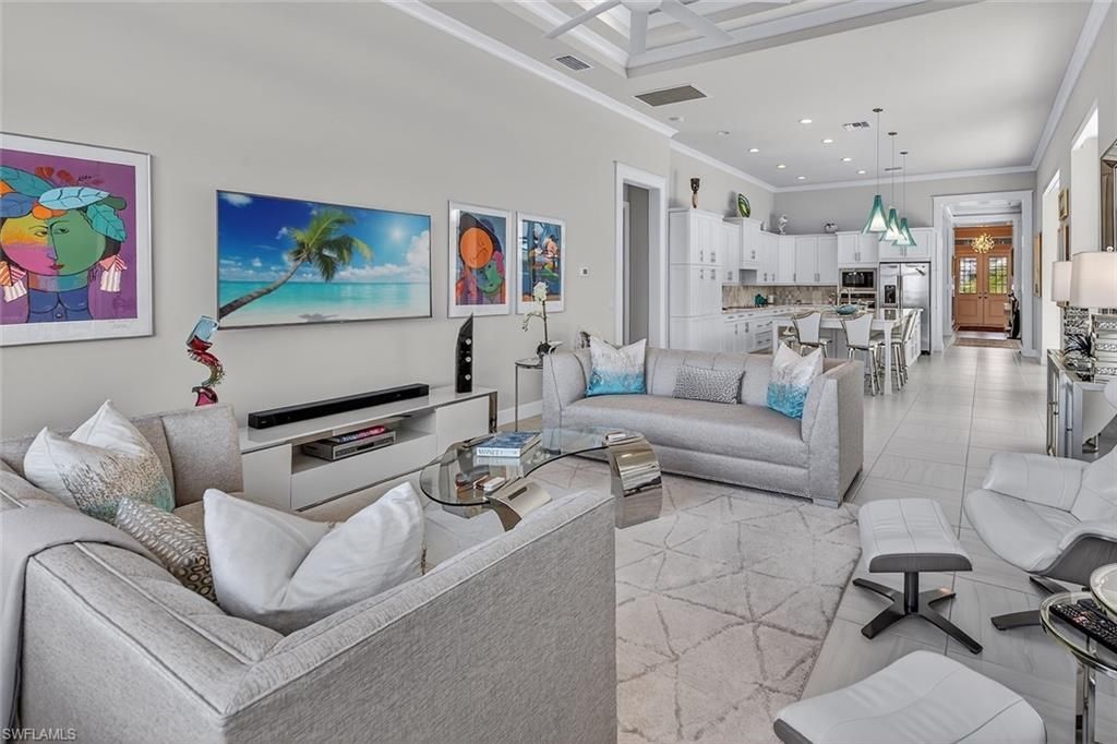 6387 Warwick Ave, Naples, FL 34113 Photo