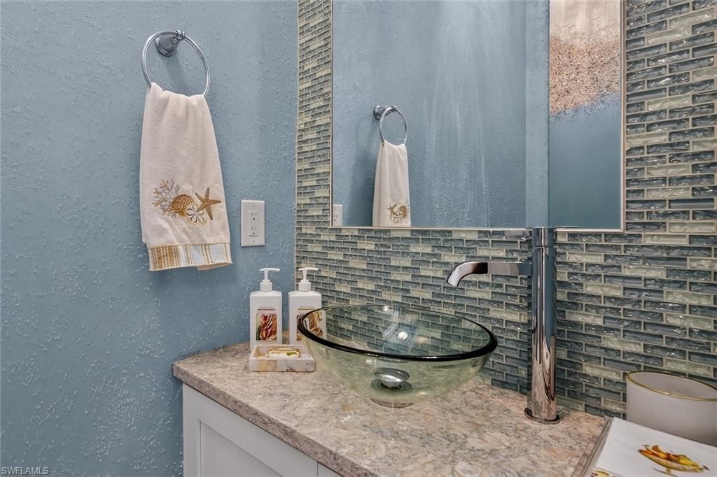 6387 Warwick Ave, Naples, FL 34113 Photo