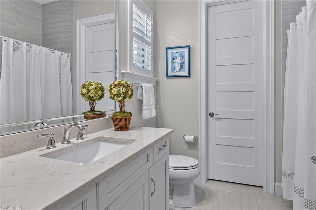 6387 Warwick Ave, Naples, FL 34113 Photo