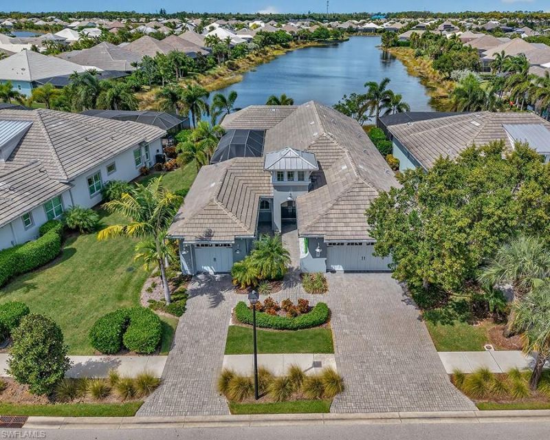 6387 Warwick Ave, Naples, FL 34113 Photo