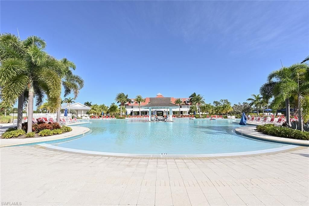 6387 Warwick Ave, Naples, FL 34113 Photo