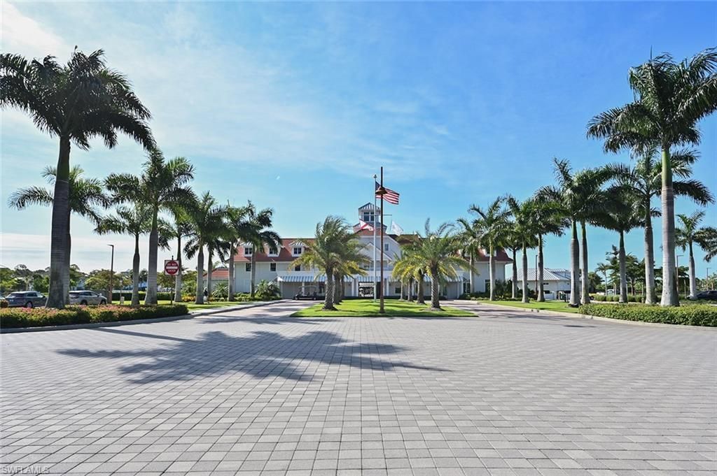 6387 Warwick Ave, Naples, FL 34113 Photo