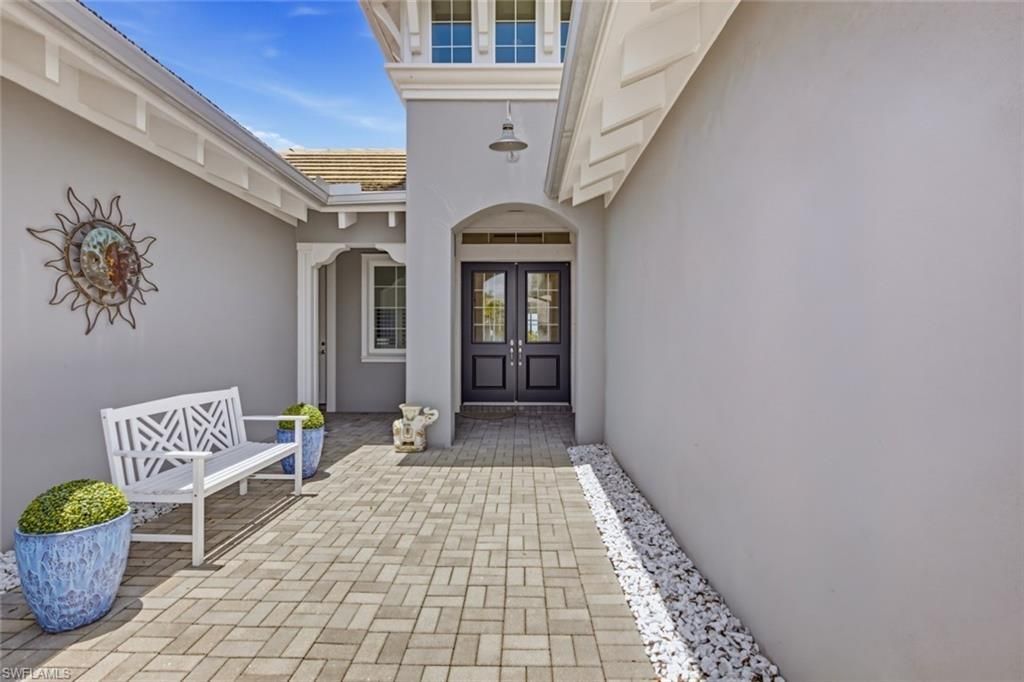 6387 Warwick Ave, Naples, FL 34113 Photo