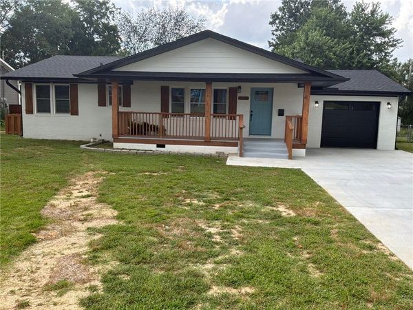 510 S Pleasant Street , Springdale, AR 72764