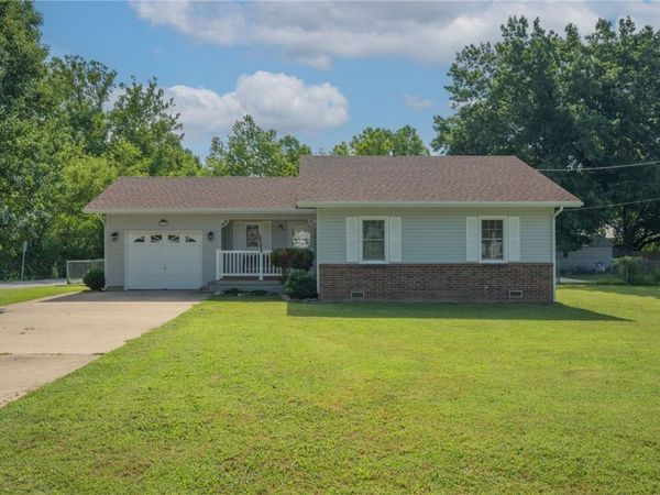 111 Amber Street , Cassville, MO 65625