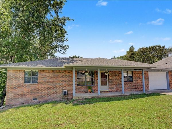 8 Dillow Lane, Bella Vista, AR 72714