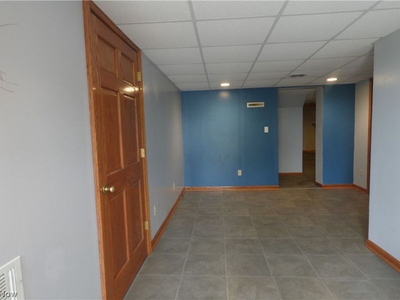 54837 High Ridge Road , Bellaire, OH 43935 Photo 6