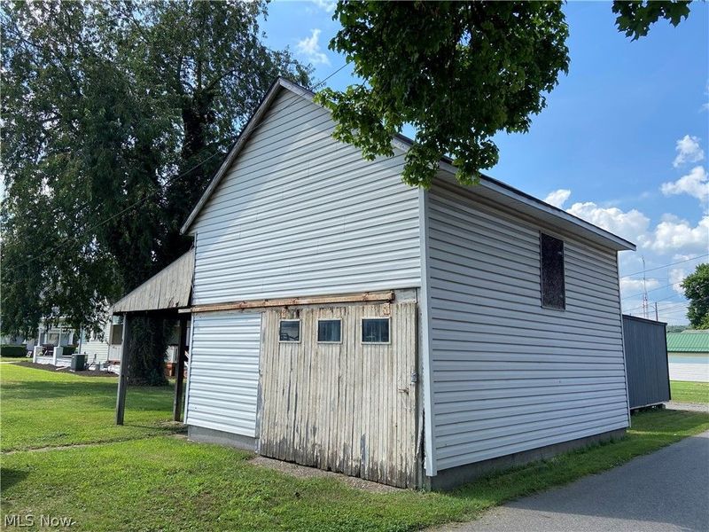 353 S River Street, Newcomerstown, OH 43832 Photo 5