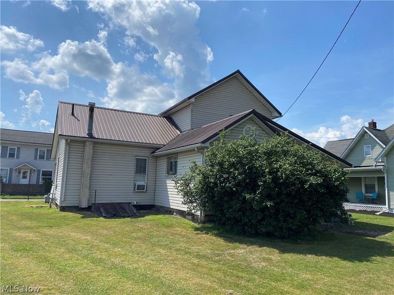 353 S River Street, Newcomerstown, OH 43832 Photo 8