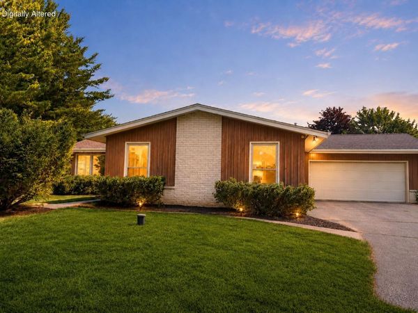 S67W13720 Hardwicke Pl, Muskego, WI 53150