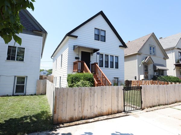 2479 S 10th St, Milwaukee, WI 53215