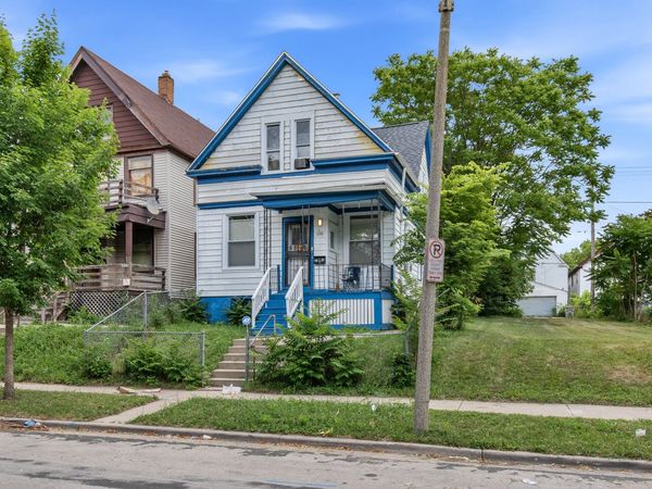 2848 N 19th St, Milwaukee, WI 53206