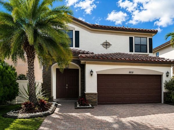 8818 W 33 RD Ave, Hialeah, FL 33018