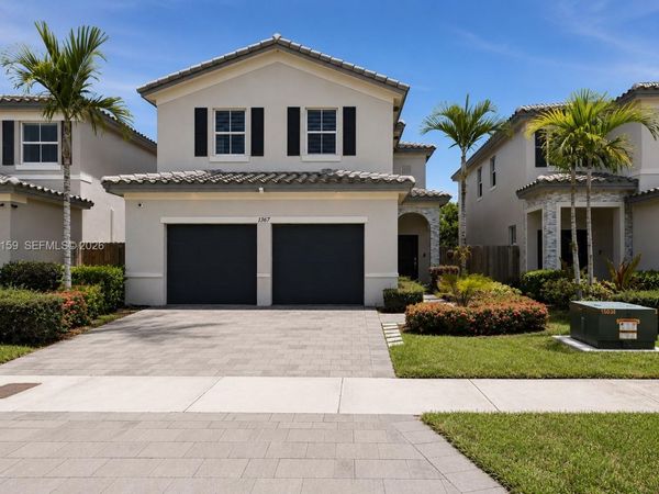 1367 SE 26th Ter , Homestead, FL 33035