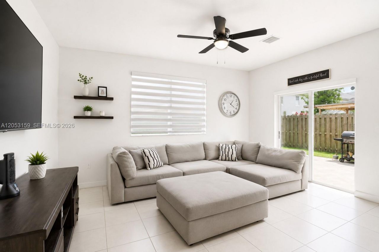 1367 SE 26th Ter , Homestead, FL 33035 Photo