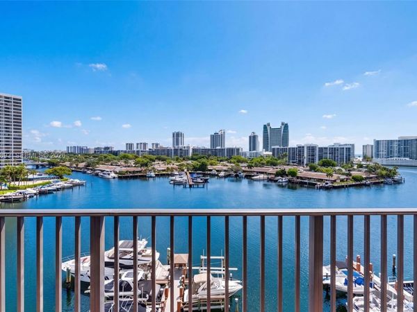 300 Three Islands Blvd, Unit 207, Hallandale Beach, FL 33009