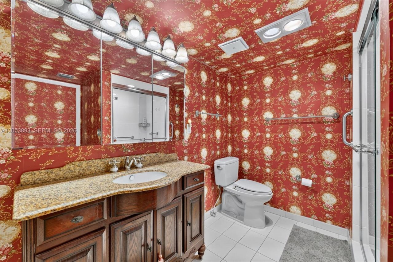 300 Three Islands Blvd, Unit 207, Hallandale Beach, FL 33009 Photo