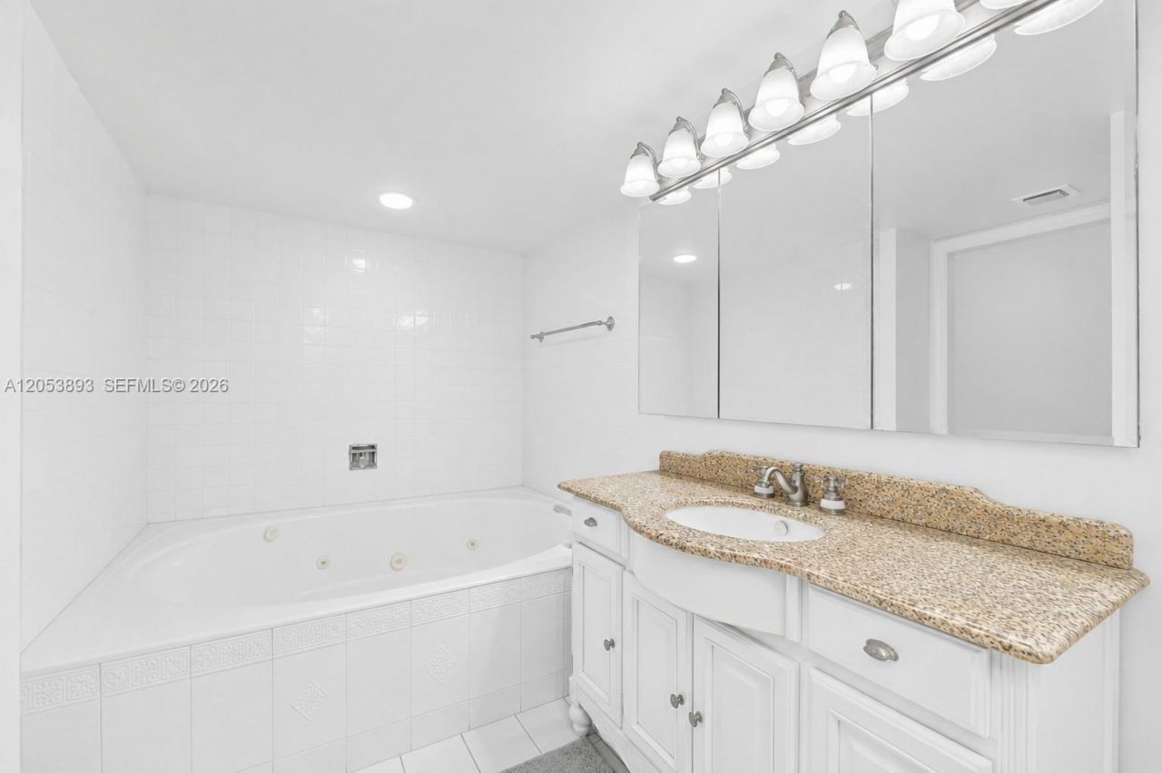 300 Three Islands Blvd, Unit 207, Hallandale Beach, FL 33009 Photo