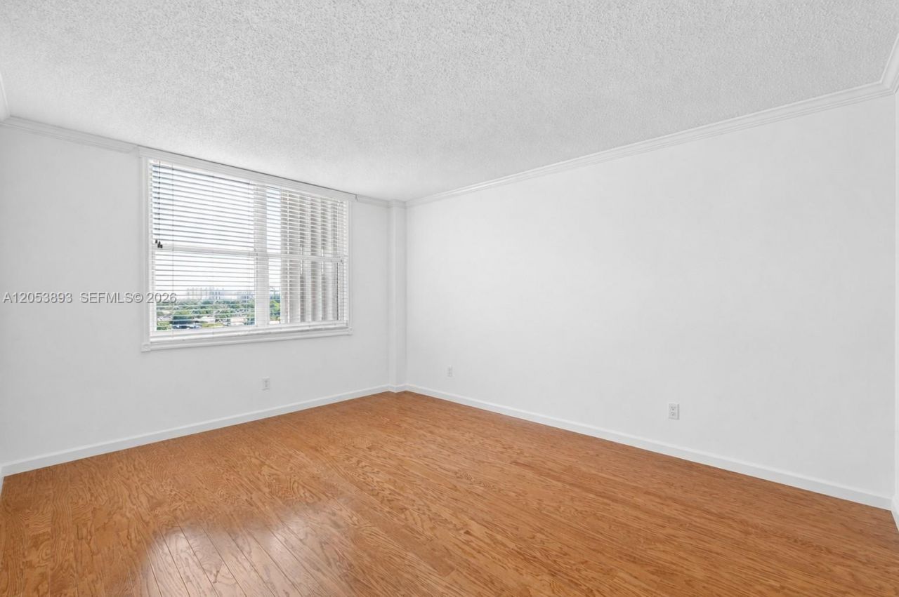 300 Three Islands Blvd, Unit 207, Hallandale Beach, FL 33009 Photo