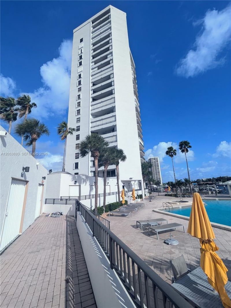 300 Three Islands Blvd, Unit 207, Hallandale Beach, FL 33009 Photo