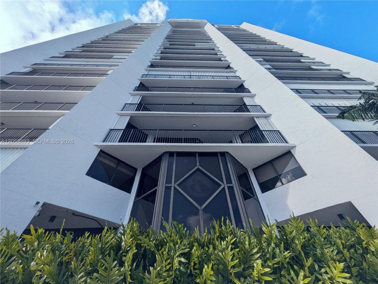 300 Three Islands Blvd, Unit 207, Hallandale Beach, FL 33009 Photo